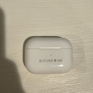 Apple Airpods Generation 2 WITH ENGRAVING
